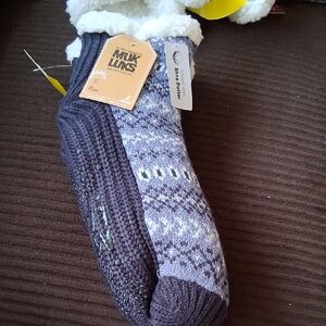 Muk Luks Knit Slipper Socks in Gray and Black